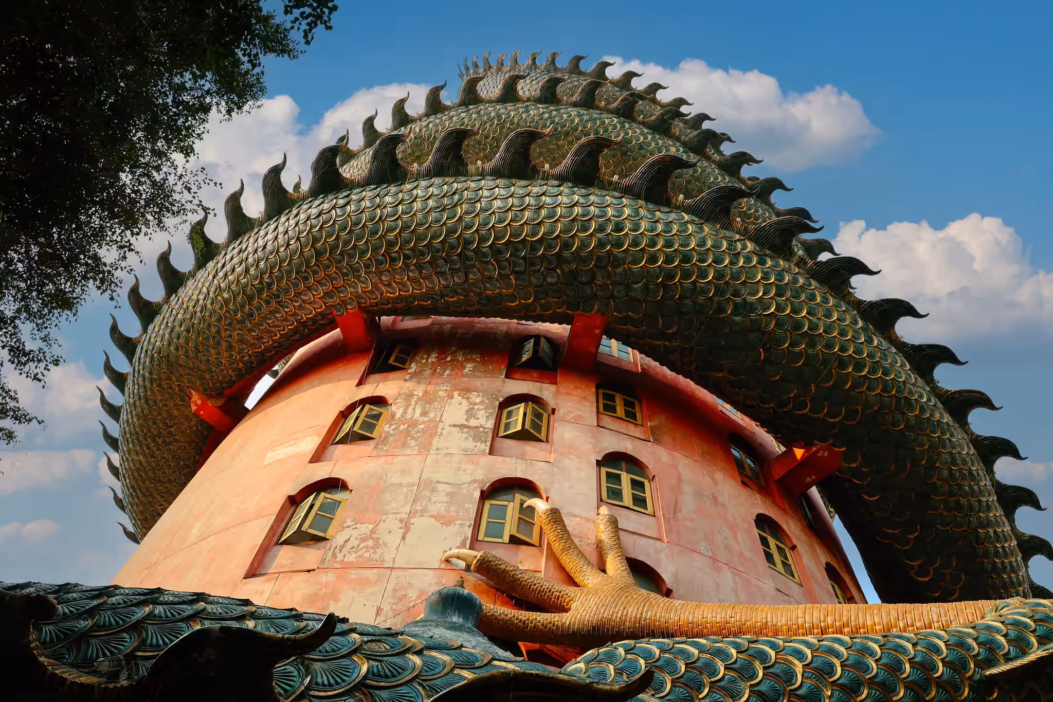 climbing-inside-wat-sam-phran-dragon-belly